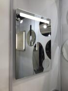 Zrcadlo 80 x 60 cm LED osvětlení zvětšovací zrcátko BELLA detail